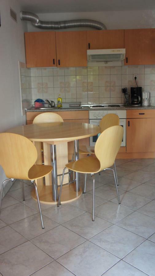 Ivo Apartments Rogoznica  Buitenkant foto