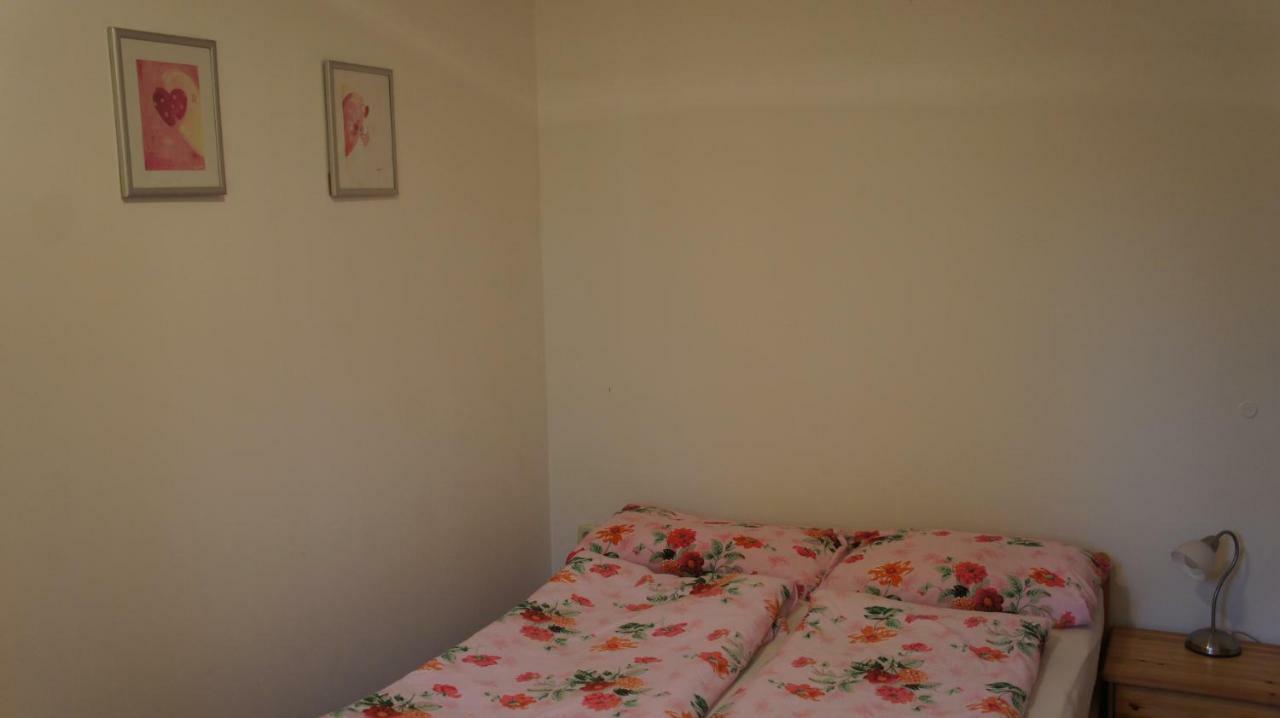 Ivo Apartments Rogoznica  Buitenkant foto