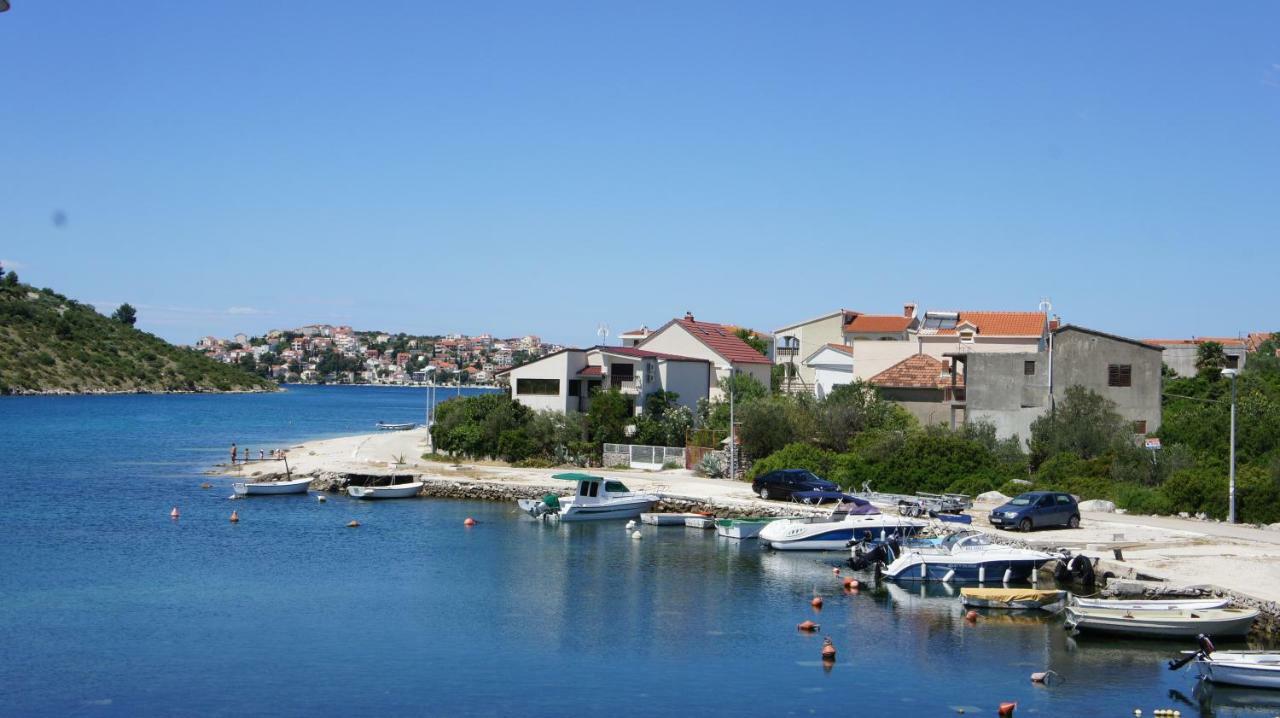 Ivo Apartments Rogoznica  Buitenkant foto